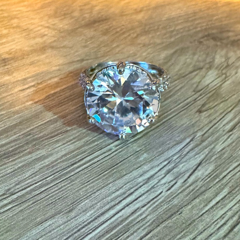 6ct 925 rhodium, plated simulated diamond engagement ring